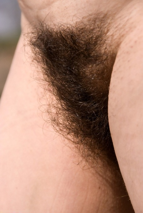 Hairy pussy close up photo - MILF Sandra K