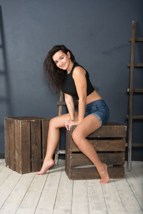 Beautiful hairy pussy young girl - 1 Beautiful hairy pussy young girl - 1
